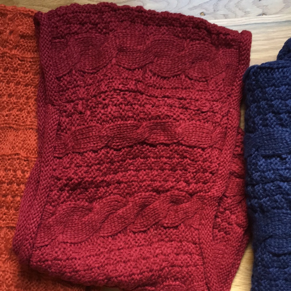 Cable Knit Infinity Scarf Bundle - Picture 3 of 7